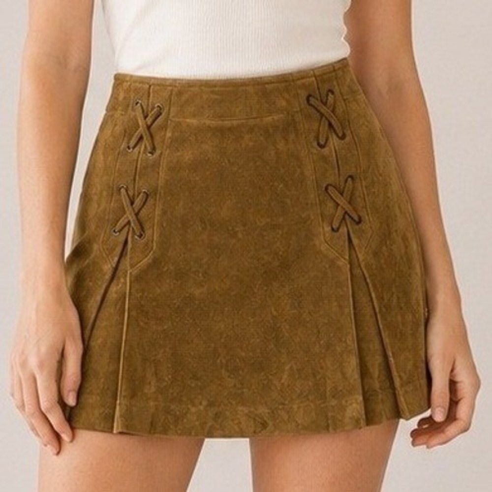 Fab'rik Mini Skirt Faux Suede Camel Western Pleated Grommet Ties Womens Size M